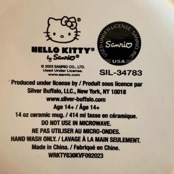 🎉Host Pick🎉New Hello Kitty Love Mug with Gold Handle Valentines Hearts Bows❤️ - Picture 8 of 11